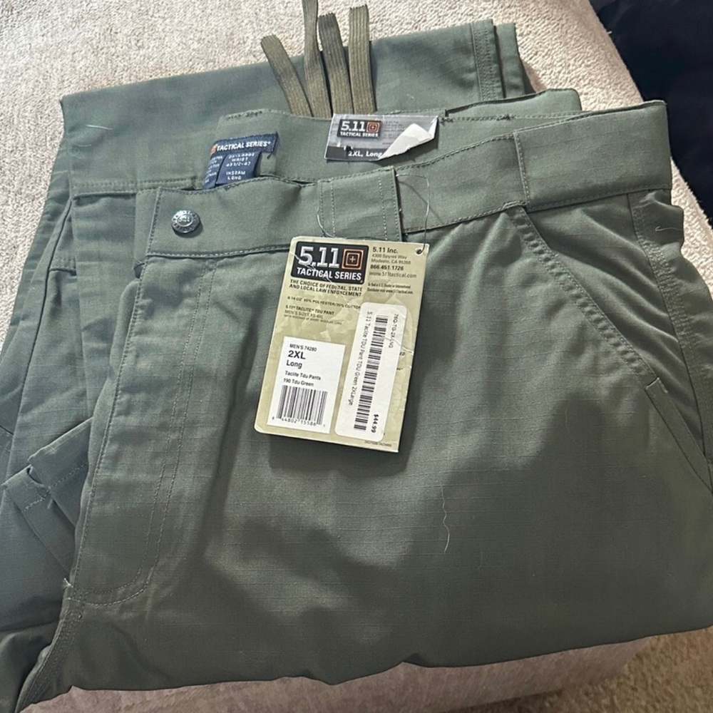 5.11 Tactical Men's Cargo Pants in Olive